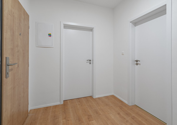 REZERVOVANÉ: Na prenájom 2-izbový byt s balkónom a garážovým státím v projekte MIKO, Trnava