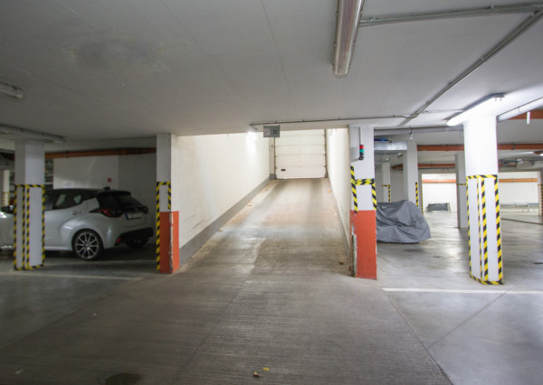 Na prenájom garážové státie v Šamoríne