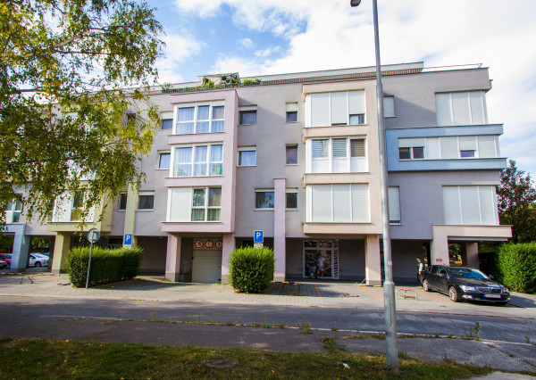 Na prenájom garážové státie v Šamoríne