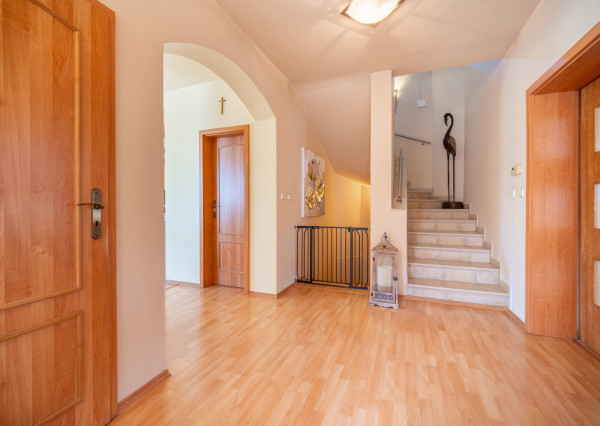 REZERVOVANÉ: Na predaj 4-izbový rodinný dom neďaleko centra Malaciek