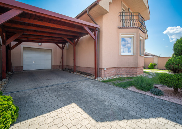 REZERVOVANÉ: Na predaj 4-izbový rodinný dom neďaleko centra Malaciek