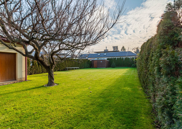 REZERVOVANÉ: Na predaj 5-izbový rodinný dom s garážou v Trnave – časť Tulipán