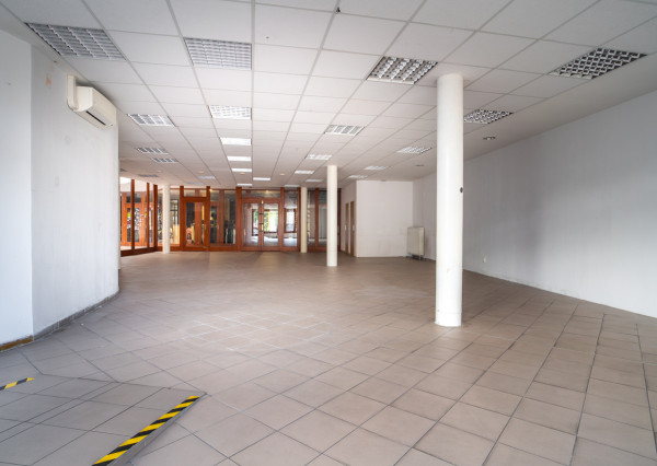 Na prenájom obchodný priestor na Zámockej ulici pod Bratislavským hradom