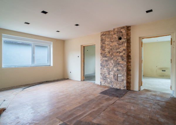 Na predaj starší rodinný dom s veľkým pozemkom v Trenčíne, časť Zlatovce