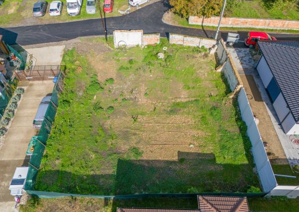 REZERVOVANÉ:Na predaj pozemok so stavebným povolením a projektom k rodinnému domu v obci Vysoká pri Morave