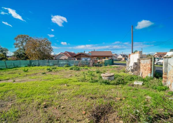 REZERVOVANÉ:Na predaj pozemok so stavebným povolením a projektom k rodinnému domu v obci Vysoká pri Morave