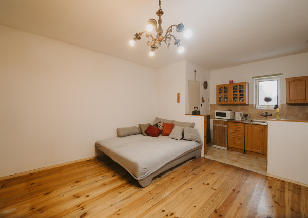 PREDANÉ: Na predaj priestranný rodinný dom v obci Beluša