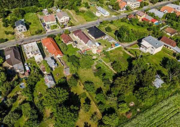 Na predaj obrovský pozemok v obci Moravany-Lučkovce v okrese Michalovce.