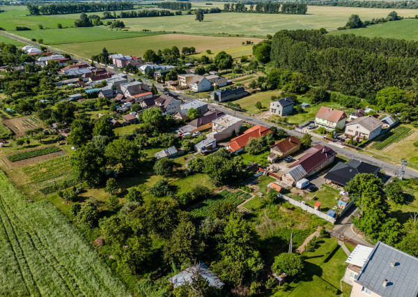 Na predaj obrovský pozemok v obci Moravany-Lučkovce v okrese Michalovce.