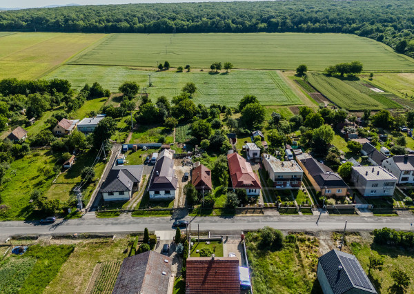 Na predaj obrovský pozemok v obci Moravany-Lučkovce v okrese Michalovce.