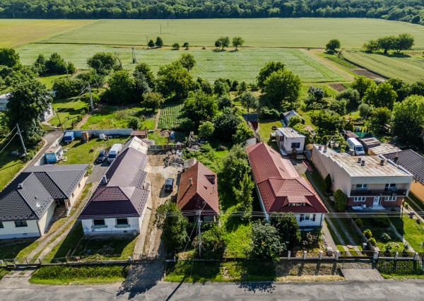 Na predaj obrovský pozemok v obci Moravany-Lučkovce v okrese Michalovce.