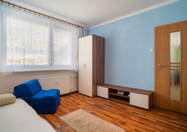 REZERVOVANÉ: Na predaj pekný 3-izbový byt s loggiou v Dúbravke