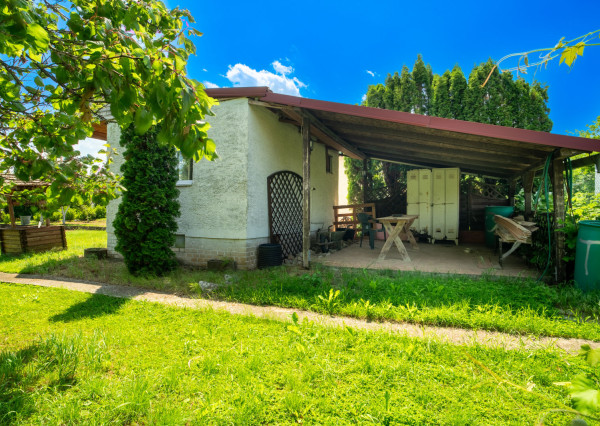 Na predaj záhradná chatka v rekreačnej oblasti v Špačinciach