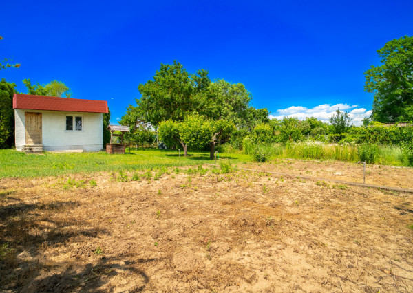 Na predaj záhradná chatka v rekreačnej oblasti v Špačinciach
