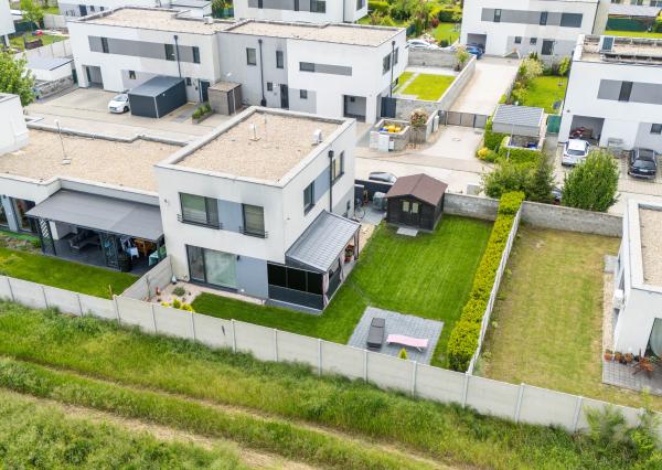 REZERVOVANÉ:Na predaj rodinný dom s terasou v Dunajskej Lužnej