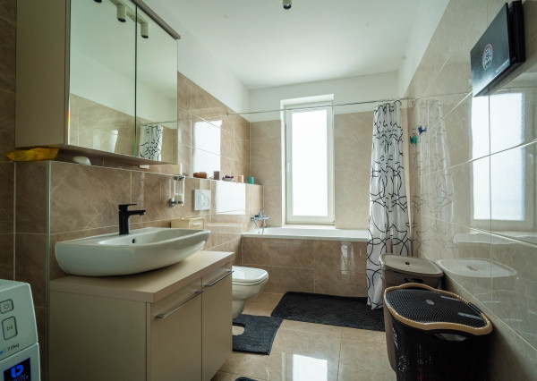 REZERVOVANÉ:Na predaj rodinný dom s terasou v Dunajskej Lužnej