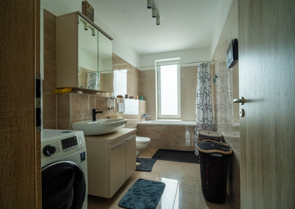 REZERVOVANÉ:Na predaj rodinný dom s terasou v Dunajskej Lužnej