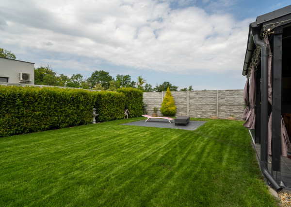 REZERVOVANÉ:Na predaj rodinný dom s terasou v Dunajskej Lužnej