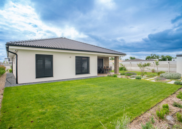 Na prenájom nový, vkusne zariadený 4-izbový rodinný dom v Alžbetinom Dvore