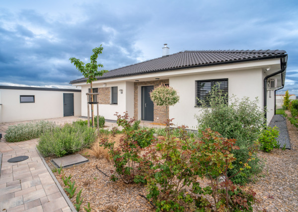 Na prenájom nový, vkusne zariadený 4-izbový rodinný dom v Alžbetinom Dvore