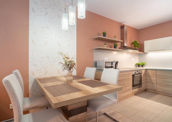 REZERVOVANÉ: Na predaj priestranný 3-izbový byt na Slávičej ulici v Senci