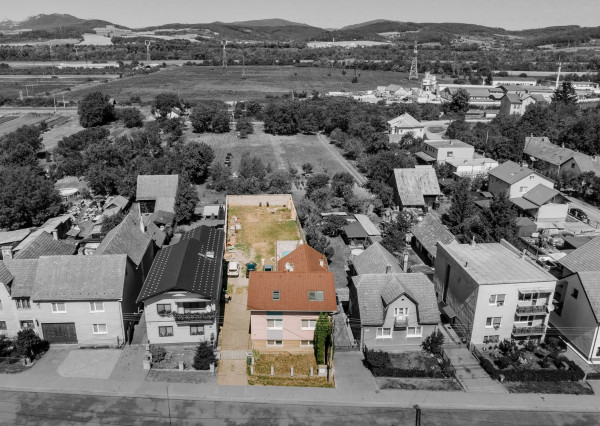 Na predaj poschodový 5-izbový rodinný dom v obci Beluša