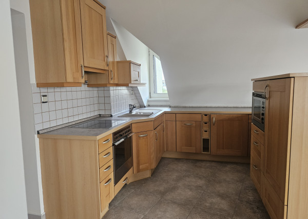 Na prenájom  3-izbový byt v Malackách na ulici Radlinského