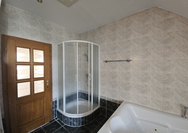 Na prenájom  3-izbový byt v Malackách na ulici Radlinského