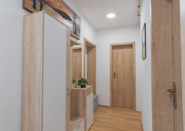 REZERVOVANÉ: Na predaj 1-izbový byt s parkovacím miestom v Poprade