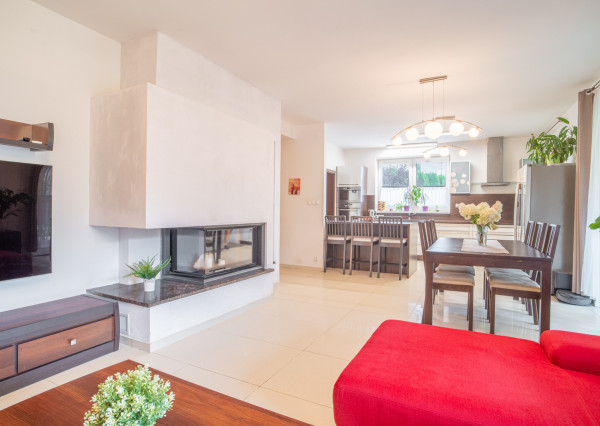 REZERVOVANÉ:Na predaj nadštandardná rodinná vila v obci Dunajská Lužná