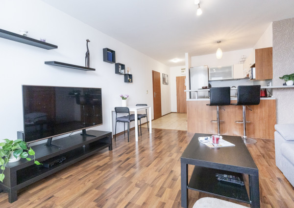 Na prenájom zariadený 2-izbový byt v Podunajských Biskupiciach