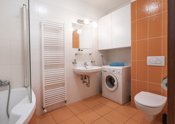 Na prenájom zariadený 2-izbový byt v Podunajských Biskupiciach