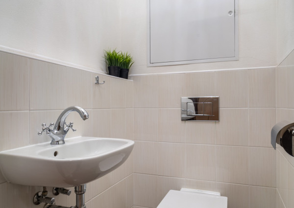 Na predaj priestranný 2-izbový byt s garážovým parkovacím státim v Záhorskej Bystrici