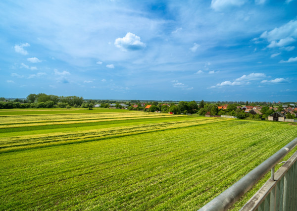 Na predaj priestranný 2-izbový byt s garážovým parkovacím státim v Záhorskej Bystrici