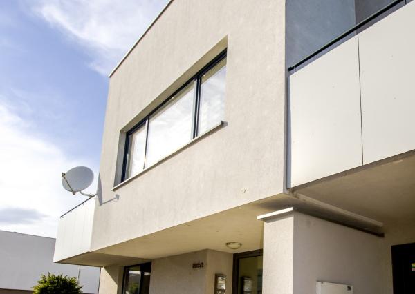 Na prenájom 2-izbový byt s veľkým slnečným balkónom v Hviezdoslavove