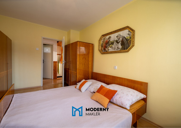 REZERVOVANÉ: Na predaj kompletne zariadený rodinný dom v obci Omšenie