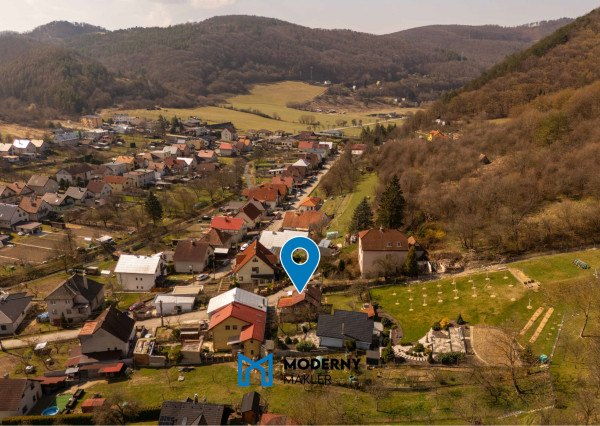 REZERVOVANÉ: Na predaj kompletne zariadený rodinný dom v obci Omšenie