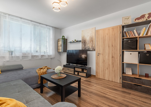 Na predaj kompletne zariadený 3,5-izbový byt v Dolnej Strede