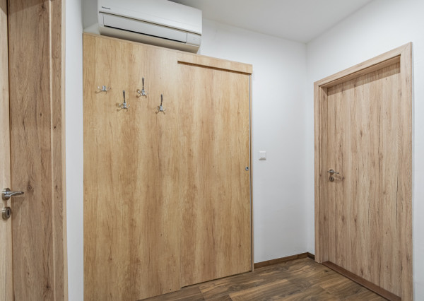 Na predaj kompletne zariadený 3,5-izbový byt v Dolnej Strede