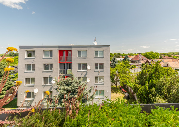 Na predaj kompletne zariadený 3,5-izbový byt v Dolnej Strede