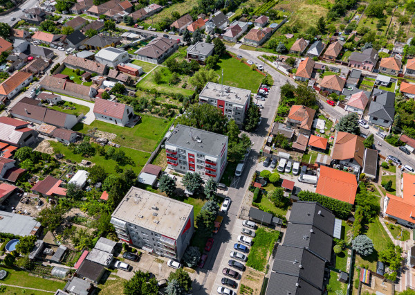 Na predaj kompletne zariadený 3,5-izbový byt v Dolnej Strede