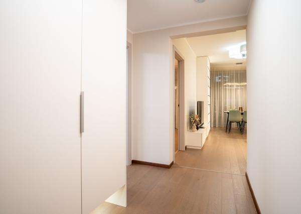 Na prenájom 2-izbový byt so šatníkom v Eurovea Tower – Bratislava