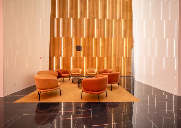 Na prenájom 2-izbový byt so šatníkom v Eurovea Tower – Bratislava