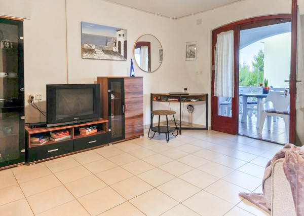 Na predaj 3-izbový apartmán na ostrove Vir v Chorvátsku