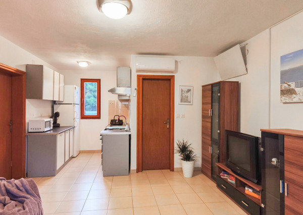 Na predaj 3-izbový apartmán na ostrove Vir v Chorvátsku