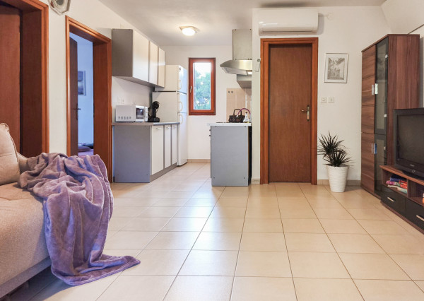 Na predaj 3-izbový apartmán na ostrove Vir v Chorvátsku