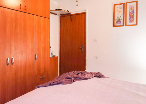 Na predaj 3-izbový apartmán na ostrove Vir v Chorvátsku