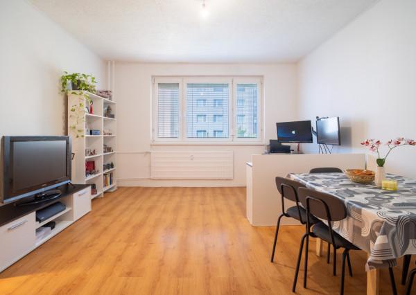 Na predaj atraktívny 2-izbový byt vo Vrábloch - Žitava