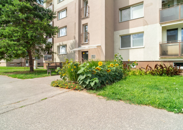 Na predaj atraktívny 2-izbový byt vo Vrábloch - Žitava