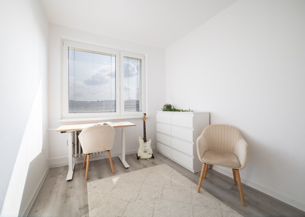 REZERVOVANÉ - Na predaj zariadený 4-izbový byt v Dúbravke